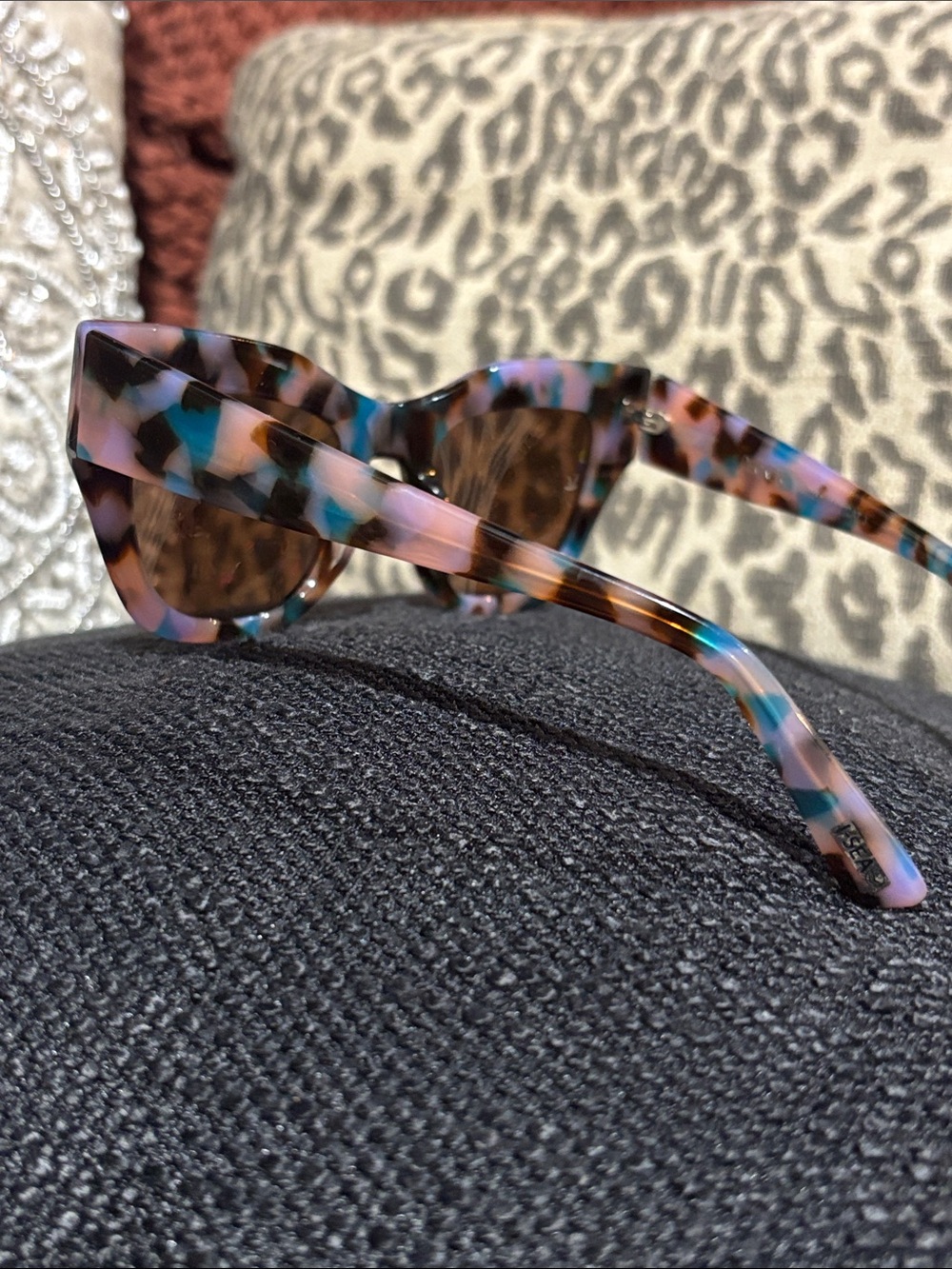 I-SEA X Free People Decker sunnies in unicorn multicolored cat eye frame - Picture 7 of 11